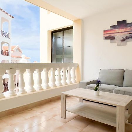Korallia Guesthouse Castle Harbour Los Cristianos  Esterno foto
