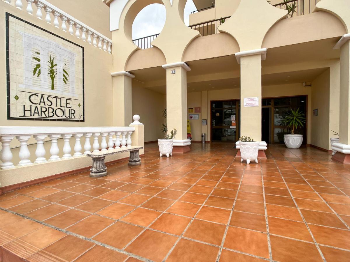 Korallia Guesthouse Castle Harbour Los Cristianos  Esterno foto